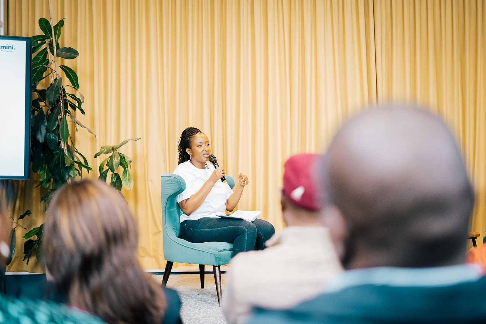 Komini | Build Teams That Carry the Business With You